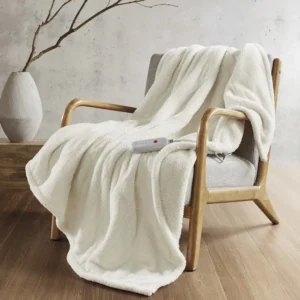 Amira Dream Soft Heated Throw in Ivory