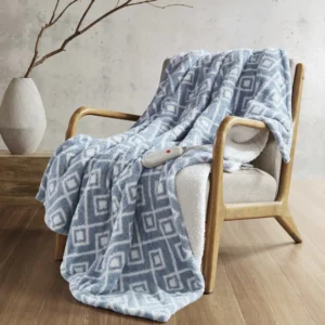 Amira Dream Soft Heated Throw in Blue Geo